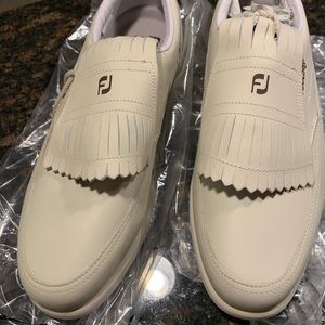 NIB Footjoy golf shoes - 9.5